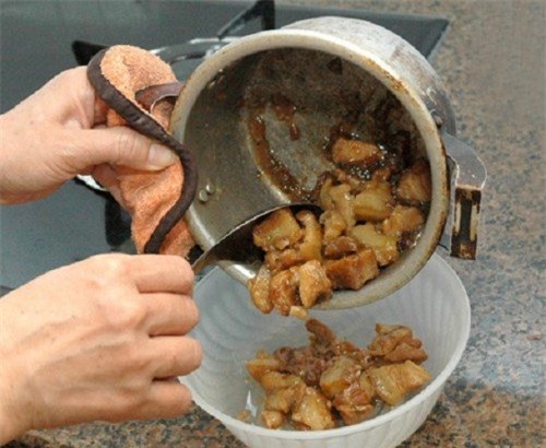 Thịt lợn chế biến theo kiểu này là đang tự đầu độc cả gia đình mà chẳng ai ngờ