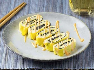 Mưa mát làm món trứng rán rong biển lạ miệng, thơm ngon