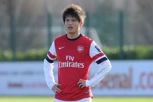 Tiền vệ trái: Ryo Miyaichi (2011-2015).