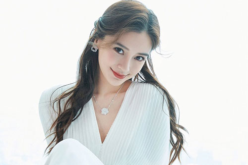 'Choáng váng' với thu nhập một buổi livestream bán hàng của dàn sao Hoa Ngữ: Phạm Băng Băng, Angelababy khiến bao người ngưỡng mộ