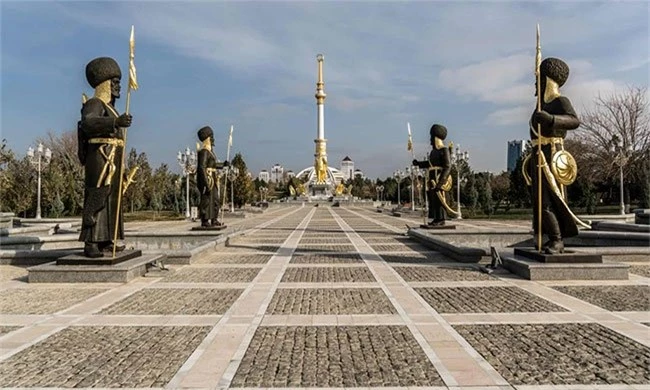 Xét về độ bí ẩn, Turkmenistan không kém cạnh Triều Tiên.