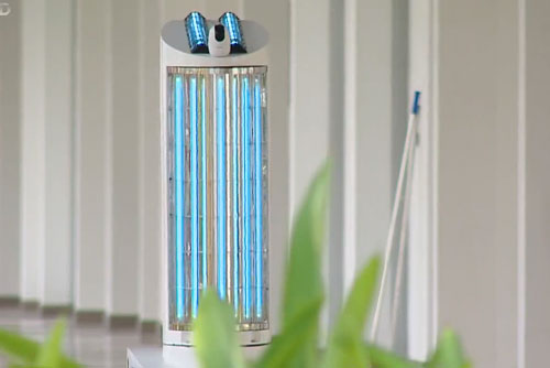 Trường đại học chế tạo robot khử khuẩn đa năng "Made in Vietnam"