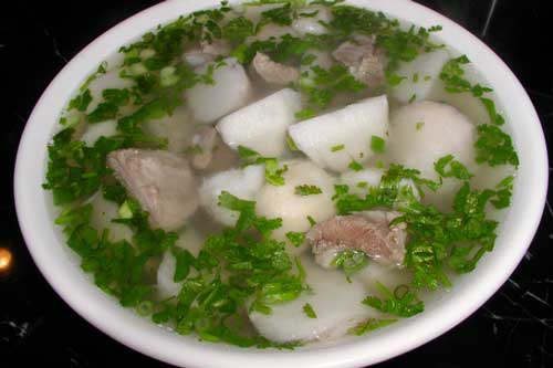 Cách nấu canh xương khoai sọ ăn chẳng biết no