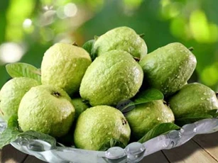 4 điều đại kị khi ăn ổi ai cũng phải biết nếu không muốn "tiền mất tật mang"