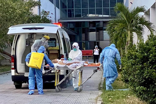 Bộ Y tế chi viện chuyên gia điều trị, xét nghiệm cho Huế, Quảng Nam