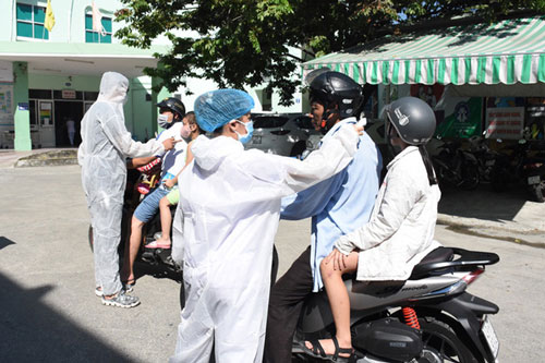 Đưa Labo di động phục vụ xét nghiệm nhanh diện rộng tại Đà Nẵng