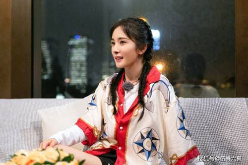 Dương Mịch leo lên hot search chỉ vì câu nói: 'Dựa vào đâu mà muốn người khác thấu hiểu sự vất vả của bạn'