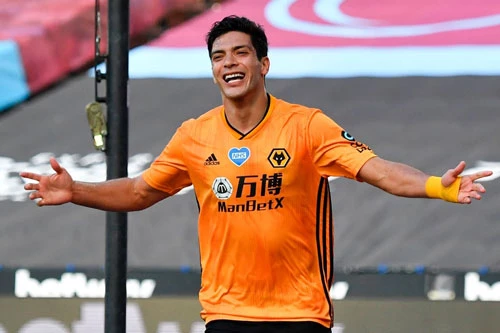 4. Raul Jimenez (từ Wolves qua Man United).