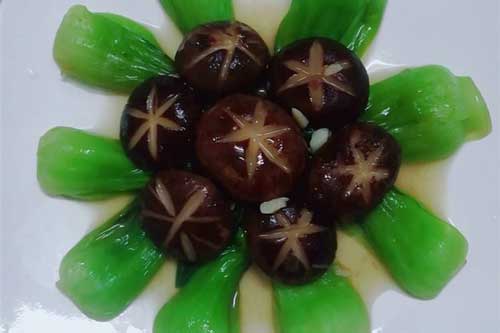 Bỏ thứ này vào xào rau cải chíp giúp món rau ngon hơn, chồng con mê tít