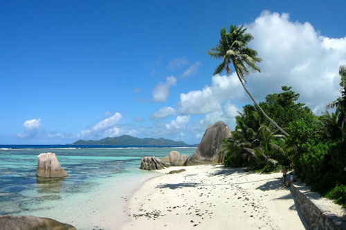 Top 10 bãi biển đẹp độc đáo và kỳ lạ nhất thế giới