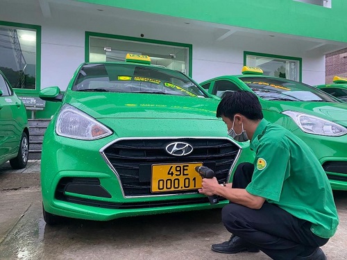 Taxi Mai Linh chuyển đổi sang biển kiểm soát màu vàng