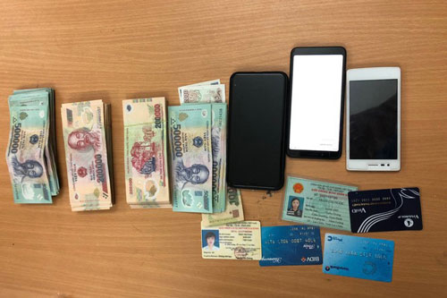 Nghệ An: Nhặt được CMND, lập tài khoản lừa đảo hàng trăm người, chiếm đoạt tiền tỷ