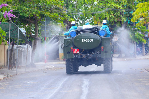 6 ca m&#x1EAF;c COVID-19 m&#x1EDB;i &#x1EDF; Qu&#x1EA3;ng Nam c&#xF3; ng&#x1B0;&#x1EDD;i l&#xE0;m ngh&#x1EC1; bu&#xF4;n b&#xE1;n, ng&#x1B0;&#x1EDD;i &#x111;i kh&#x1EAF;p ch&#x1EE3;