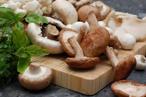 Nấm thơm ngon và rất bổ nhưng đây là kiểu ăn cực độc, chớ dại mà làm theo