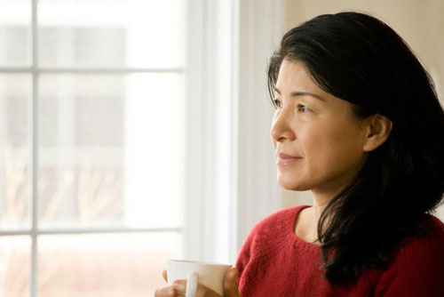 Vượt qua 'nỗi khổ' giai đoạn tiền mãn kinh, phụ nữ cần làm gì?