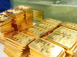 Giá vàng hôm nay (5/8): Thế giới vượt ngưỡng 2.000 USD/ounce