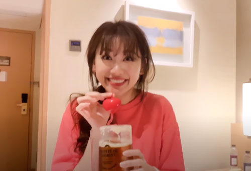 CLIP: Trấn Thành bất lực với món đồ sáng tạo của Hari Won mang vào phòng ngủ