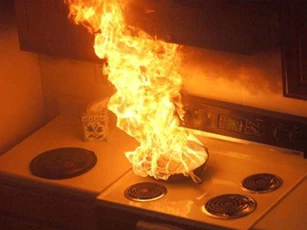 Thấy bếp gas có những dấu hiệu này gọi thợ sửa ngay kẻo bình nổ tung, gây hại đến tính mạng cả gia đình