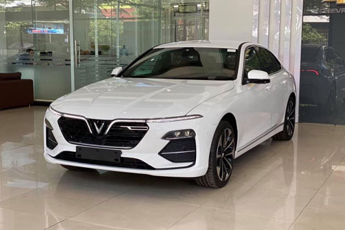 Bảng giá ôtô VinFast tháng 8/2020: Quà tặng ‘khủng’