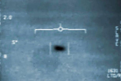 Bác sĩ hải quân tuyên bố còn có video dài hơn về UFO của Lầu Năm Góc