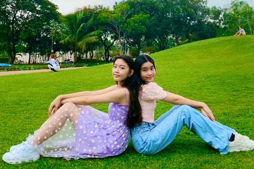 Cư dân mạng "phát sốt" với nhan sắc bất chất cam thường của hai cô con gái nhà MC Quyền Linh