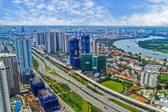 Lãi suất ngân hàng giảm, dòng tiền "chảy" vào bất động sản?