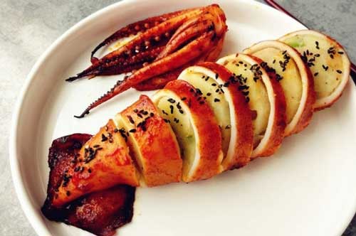 Cách làm món mực nhồi khoai tây nướng thơm nức mũi, ăn là "nghiện"