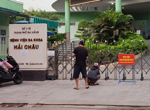 Đà Nẵng: Người bệnh đến BV Hải Châu nhưng không vào được vì BV đã bị cách ly