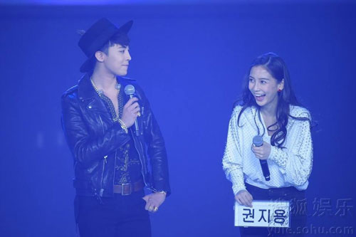 Những minh tinh Hoa Ngữ là fanboy, fangirl Kpop đầy nhiệt huyết: Vương Nhất Bác, Angelababy, Dịch Dương Thiên Tỉ 'cuồng' G-Dragon