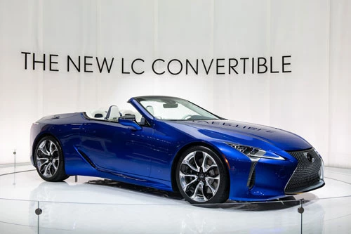 Lexus LC 500 Convertible 2021.