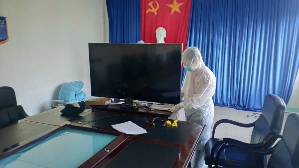 Nhân viện Viettel lắp đặt cầu truyền hình tại Bệnh viện Phổi Đà Nẵng.
