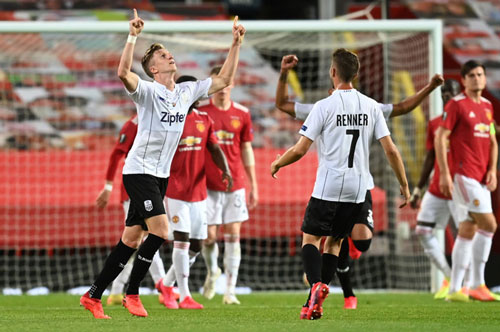 M.U đứt mạch sạch lưới sân nhà, chất lượng dự bị quá xoàng