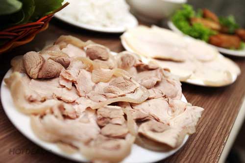 Chỉ mẹo để luộc thịt thơm ngon, trắng giòn và chín ngọt từ trong ra ngoài