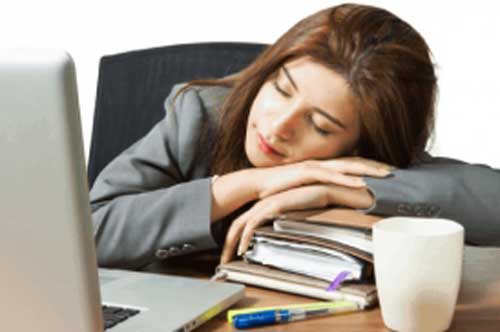 4 sai lầm khi ngủ trưa của dân văn phòng dễ khiến cơ thể mệt mỏi, sinh nhiều bệnh