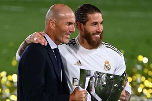 Zidane nhận danh hiệu là HLV xuất sắc nhất thế giới