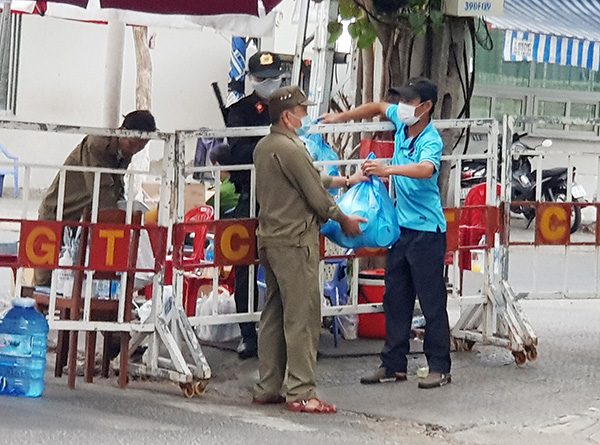 Đà Nẵng: Không hỗ trợ trực tiếp lương thực, thực phẩm đến các cơ sở y tế, khu vực phong tỏa, cách ly tập trung