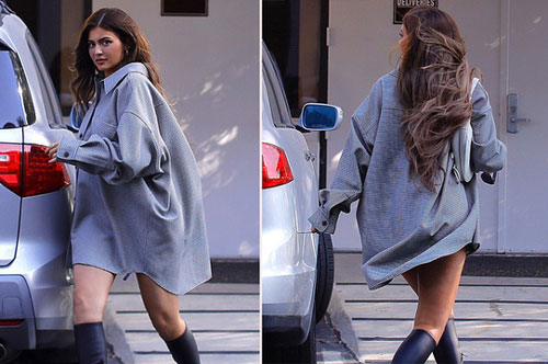 Kylie Jenner ra phố với mốt không quần