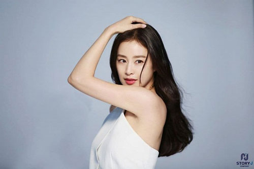 Từng bị chê xuống sắc sau 2 lần sinh nở, Kim Tae Hee lấy lại phong độ đỉnh cao không hổ danh 'ngọc nữ' xứ Hàn