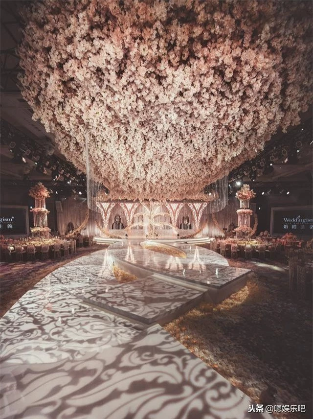 6 đám cưới ngập trong biển hoa bạc tỷ của showbiz Hoa ngữ - Ảnh 17