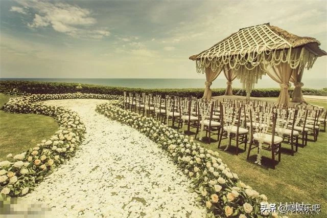 6 đám cưới ngập trong biển hoa bạc tỷ của showbiz Hoa ngữ - Ảnh 21