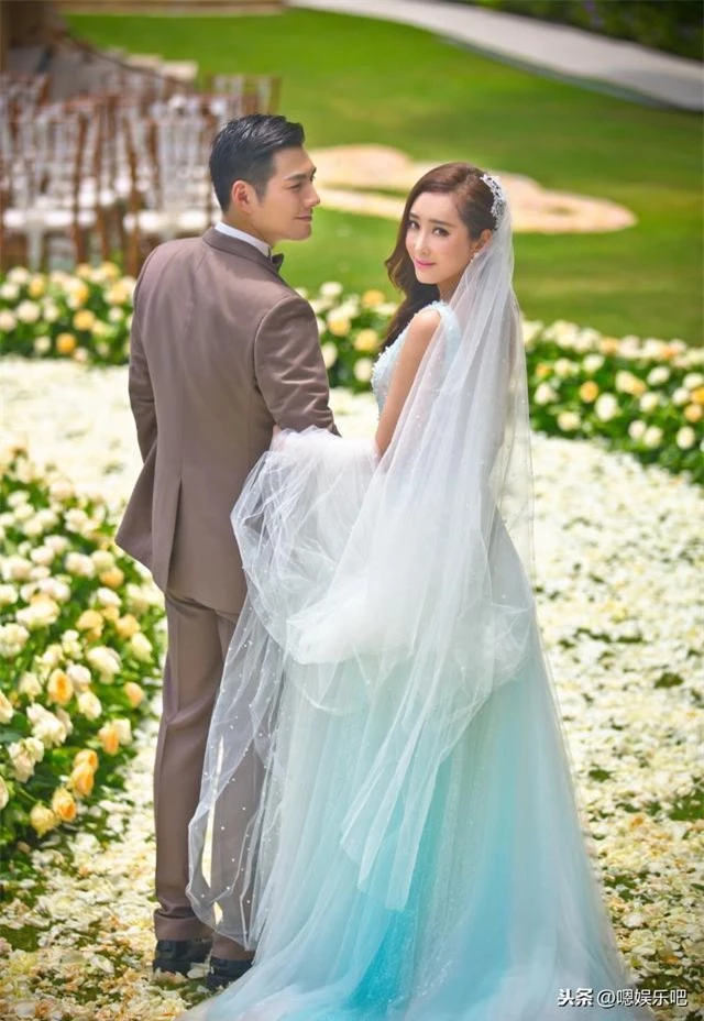 6 đám cưới ngập trong biển hoa bạc tỷ của showbiz Hoa ngữ - Ảnh 24