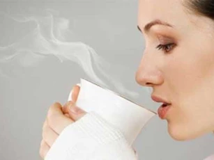 4 tác dụng thần kỳ nếu bạn duy trì thói quen uống nước ấm vào buổi sáng
