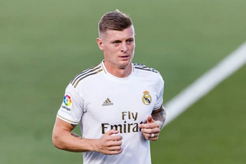 Tiền vệ: Toni Kroos (Real Madrid).