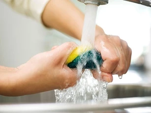 Cách dùng giẻ rửa bát mang đến bệnh tật mà bà nội trợ nào cũng mắc