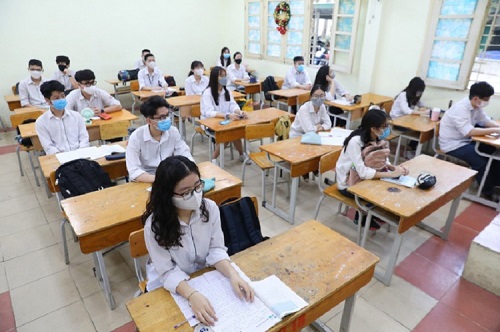 Lâm Đồng huy động y, bác sĩ đông kỷ lục tham gia kỳ thi tốt nghiệp THPT