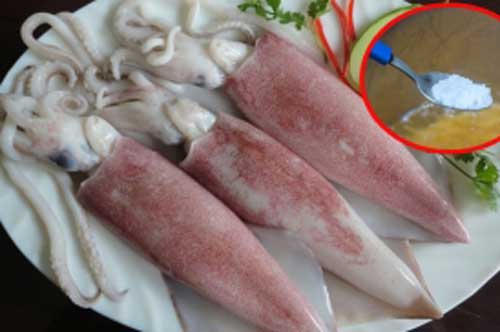 Ướp mực đừng dùng muối, thêm thứ gia vị này mới loại bỏ được mùi tanh, món ăn thơm ngon bất ngờ