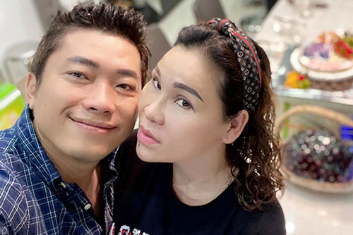 Vợ đại gia mừng Kinh Quốc tròn 47 tuổi