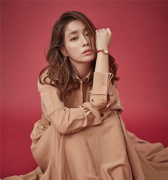 Lee Min Jung - nàng tiểu thư ngậm đắng nuốt cay vì chồng ngoại tình - Ảnh 1