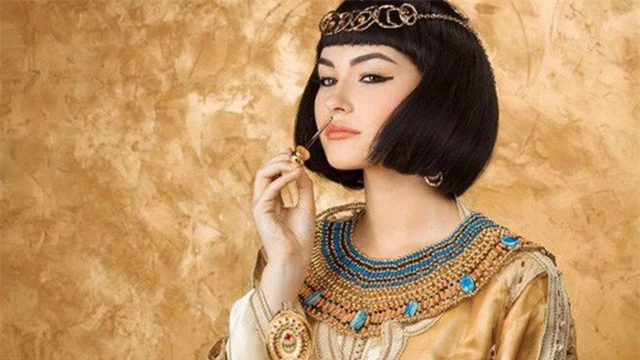 Nữ hoàng Cleopatra đã tự sáng tạo ra nhiều phương pháp làm đẹp cho bản thân.