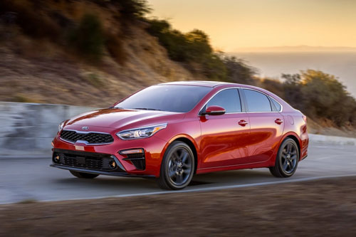 XE HOT (8/8): Giá lăn bánh Kia Cerato mới nhất, Honda Winner X giảm giá cực mạnh